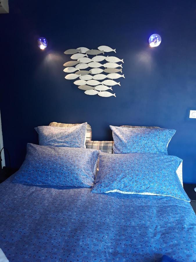 Bed and Breakfast Dans UN JARDIN BB et JACUZZI Mandelieu Exterior foto