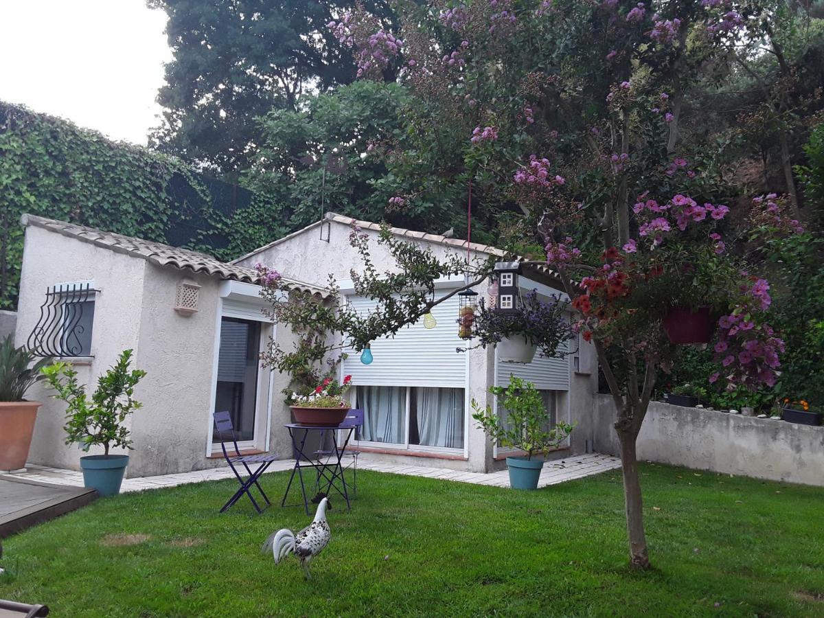 Bed and Breakfast Dans UN JARDIN BB et JACUZZI Mandelieu Exterior foto