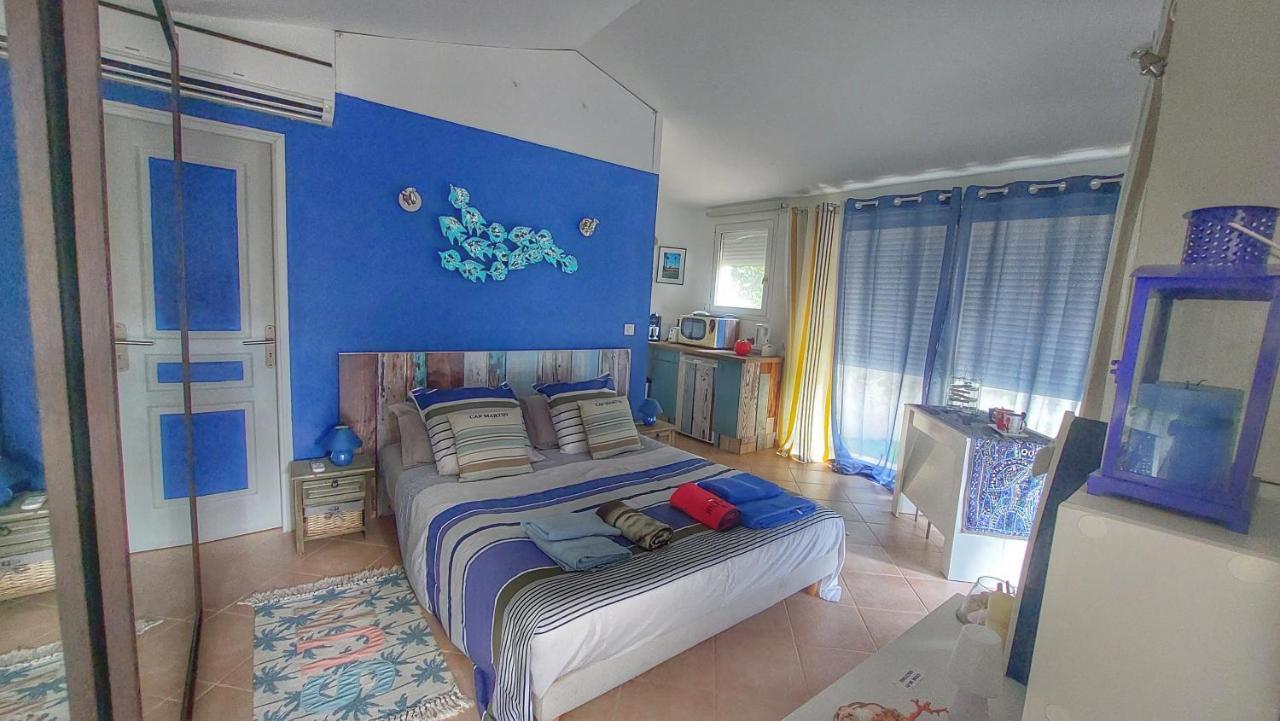 Bed and Breakfast Dans UN JARDIN BB et JACUZZI Mandelieu Exterior foto